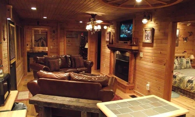 Bladensburg Cabin | Lakeview Cabin at Camp Because I Said I Would