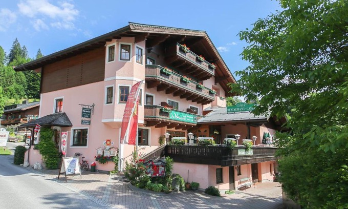 Lofer Hotel | Landgasthof Neuwirt