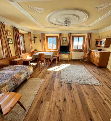 Elbigenalp House | Landhaus Geierwally