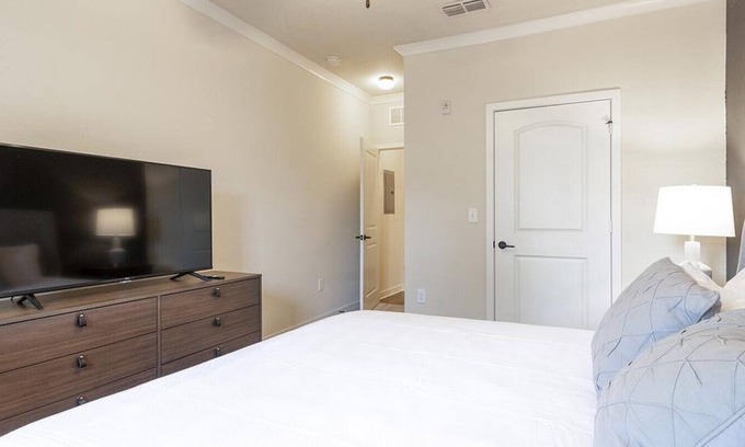 Deerwood Apartment | Landing at Hacienda Club - 1 Bedroom in Deerwood