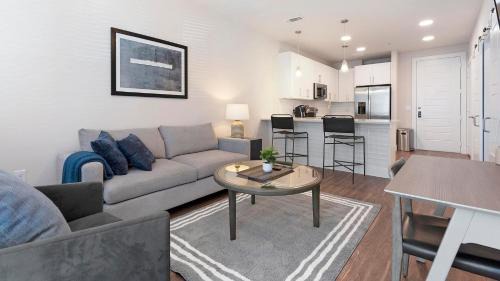 Wetmore Apartment | Landing at La Tierna - San Antonio Northwest Side