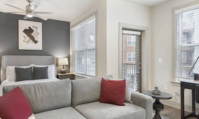 Plaza Midwood Apartment | Landing at One305 Central - Studio in Plaza Midwood