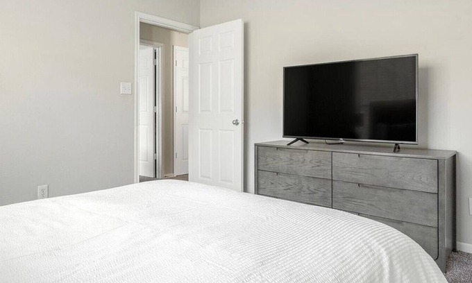 Alden Bridge Apartment | Landing at Whispering Pines Ranch - 3 Bedrooms in Alden Bridge