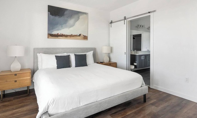 Austin Apartment | Landing | Beautiful 1BD, Clubhouse, Pool