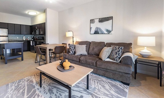 Miramar Apartment | Landing | Beautiful 1BD, Gym, Clubhouse