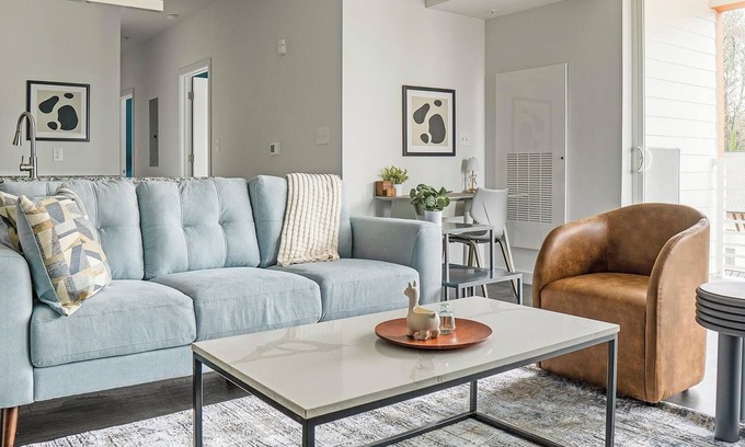 Decatur Apartment | Landing | Stylish 2BD, Gym, Clubhouse