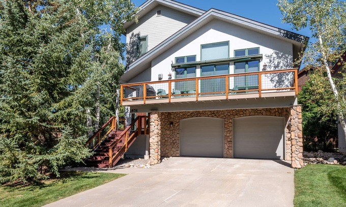 Steamboat Springs Cabin | Landings Lodge | Hot Tub | Pet Friendly Mountain Home