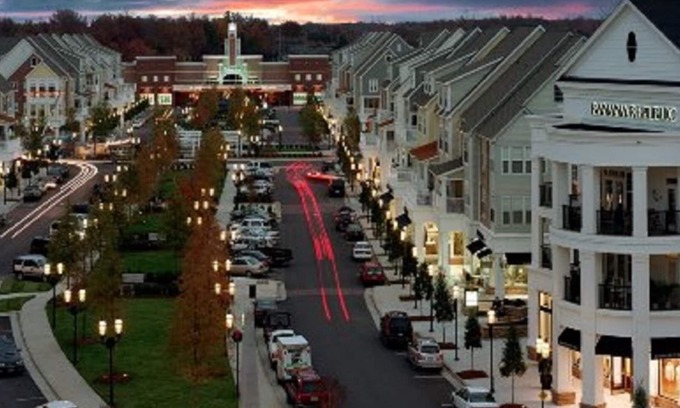 Huntersville House | Large 3 BR 2.5BA Lake Norman House in Birkdale Village,Close to Charlotte!