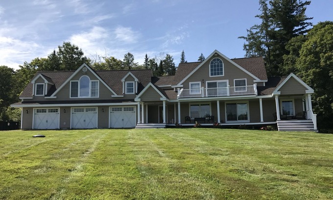 Wilmington House | Large beautifully renovated home close to Mt Snow and Hermitage