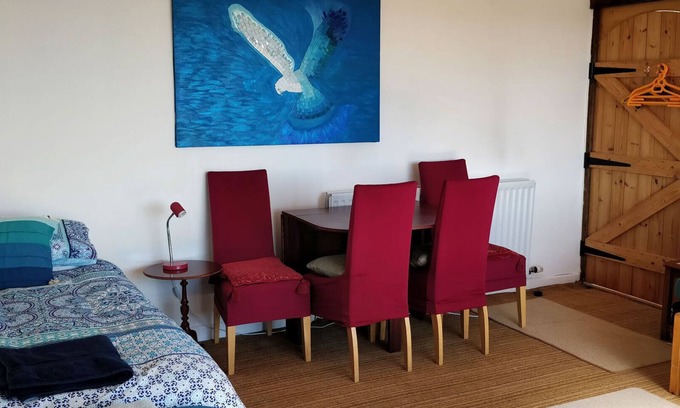 Glastonbury House | Large Bedroom for 1, 2 or 3 People with Panoramic View