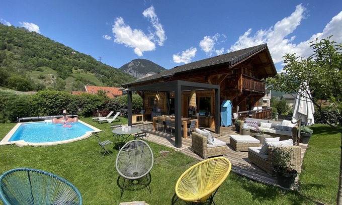 Bourg-Saint-Maurice Ski Chalet | Large chalet in the heart of Bourg-Saint-Maurice