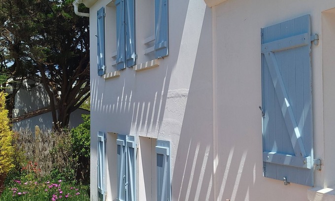 Barbatre House | Large family home, sea view, nestled in the dune on the island of Noirmoutier.