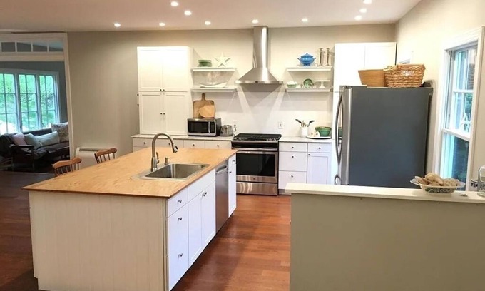 Glendale House | Large four-bedroom house in prime location