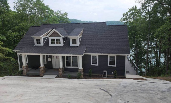 Big Creek House | Large Lakefront home w/Private Dock in Big Creek, beautiful views!