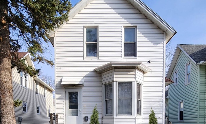Manistee Apartment | Large spacious room 5 minutes walk to historic downtown Manistee