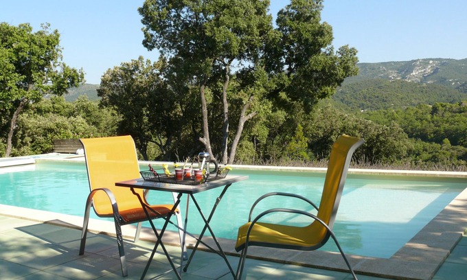 Le Beaucet Villa | Large villa surrounded by nature in beautiful Provencal website Mont Ventoux, Luberon