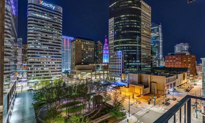LoDo Apartment | Larimer Square, Parking included, at The Windsor