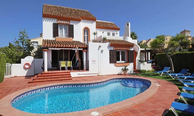 Diputacion de Rincon de San Gines Villa | Las Brisas 514