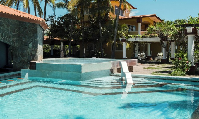 Palo Grande Resort | Las Olas Resort