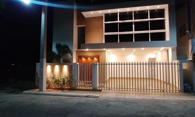 Las Piedras House | Las orquídeas house
