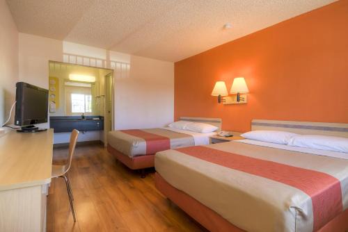 Sunrise Manor Hotel | Las Vegas, NV - Boulder Highway