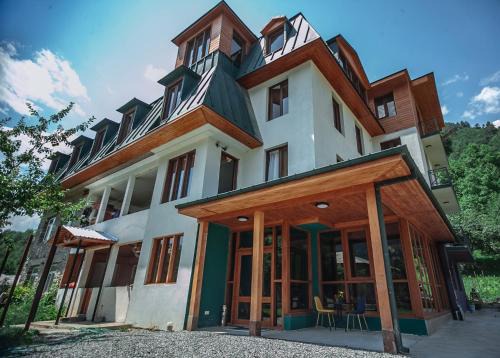 Bagvdanari Hotel | Latour Mestia