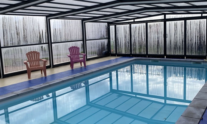 Givarlais Cottage | LAULIVIER-Piscine Campagne Gite 15 persons