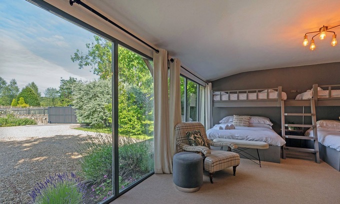 Bathford House | Lavender Lodge