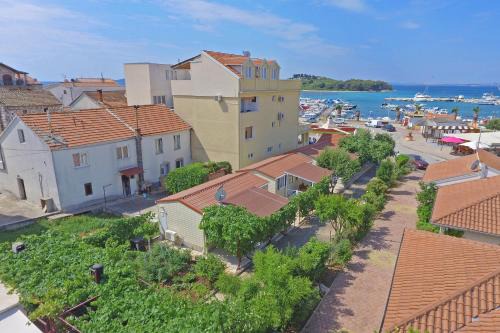 Pakostane Resort | Lavender Mobile Houses