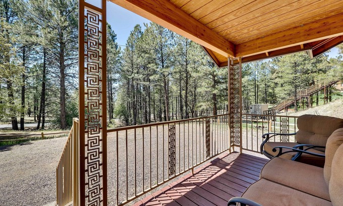 Alpine Cabin | Lavish Alpine Arizona Cabin Rental w/Views!