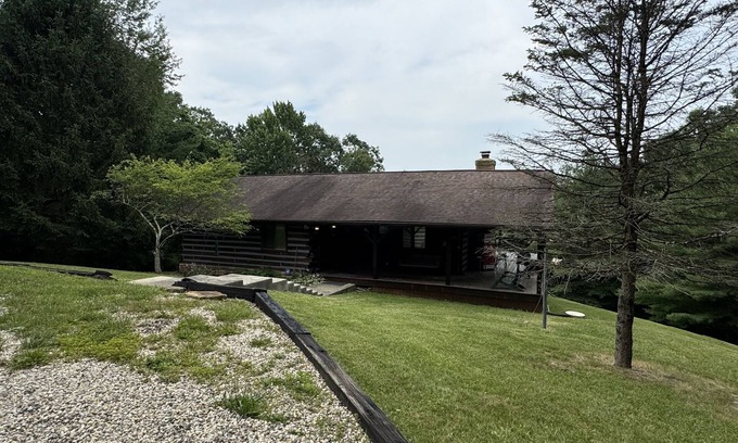Laurelville Cabin | Lazy Lane Cabins - Moonlight Ridge