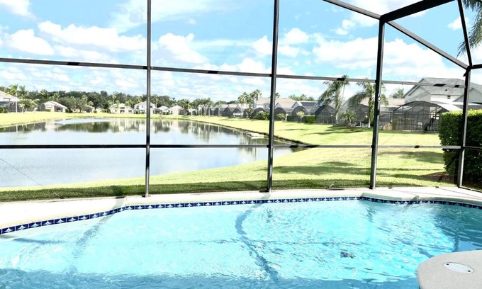Lake Berkley Villa | LB4707AW 3 Bedroom Villa with pool and game room