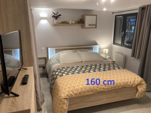 Venoy Apartment | Le 3 Bis