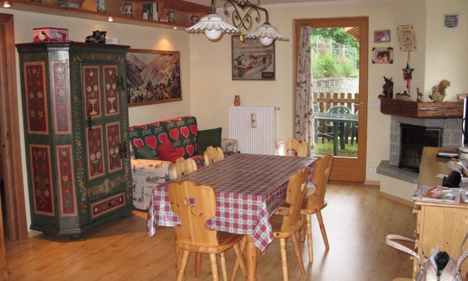 Carisolo Apartment | le balze di Carisolo, trilocale con giardino