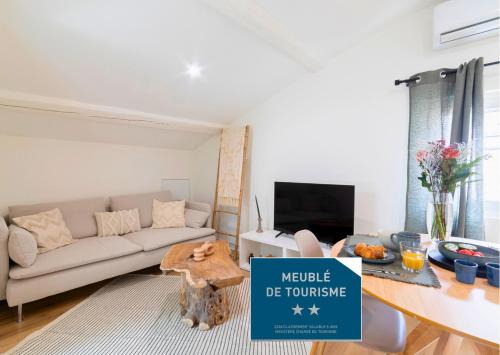 Faubourg Apartment | Le Belvédère Nîmois proche centre ville Clim &Véranda MaisonCarréeConciergerie