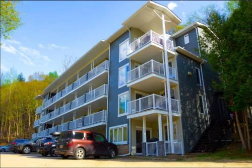 Mont-Tremblant Village Apartment | Le C17