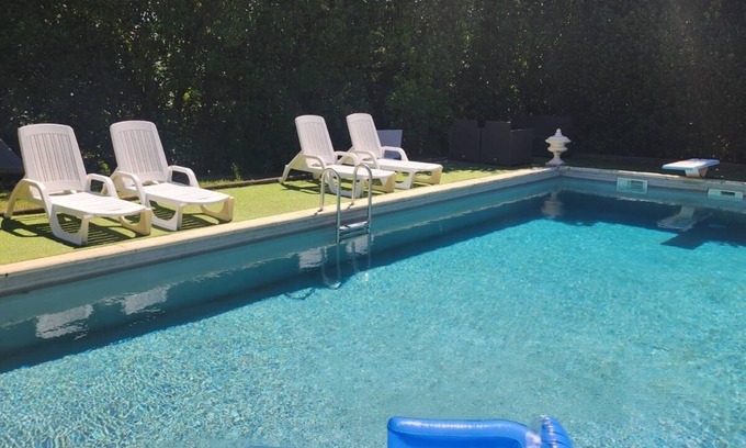Uchaux Cottage | Le Chalet Uchalien