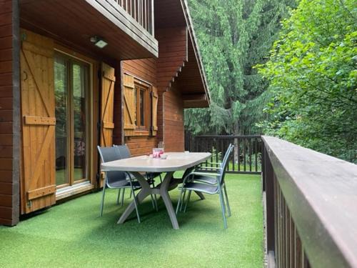 Travexin House | Le Chant de la Rivière - Chalet 3 étoiles pour 8 personnes