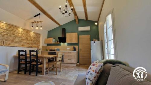 Gaillac House | Le chinchilla