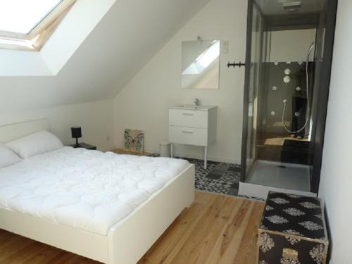 Saint-Meloir-des-Ondes Apartment | Le Clos Bel Air