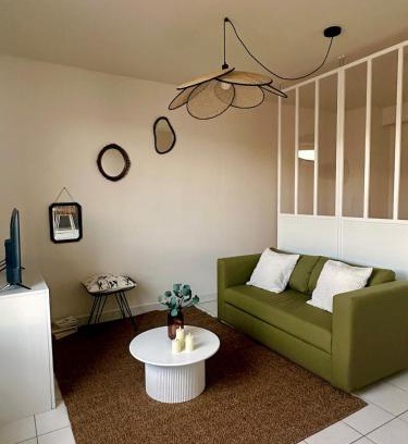 Margnolles - Rhone Apartment | Le Croix-Roussien - Apartment 30m2