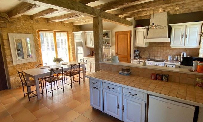 Sainte-Foy-de-Longas Cottage | Le Domaine de Camberoux La Petite Longère