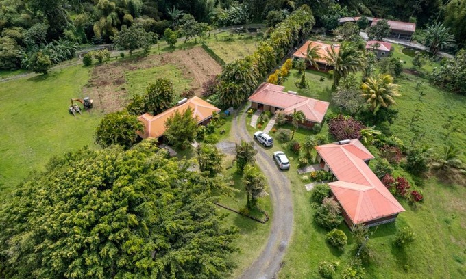Le Morne-Rouge Cabin | LE DOMAINE DE LA VALLEE