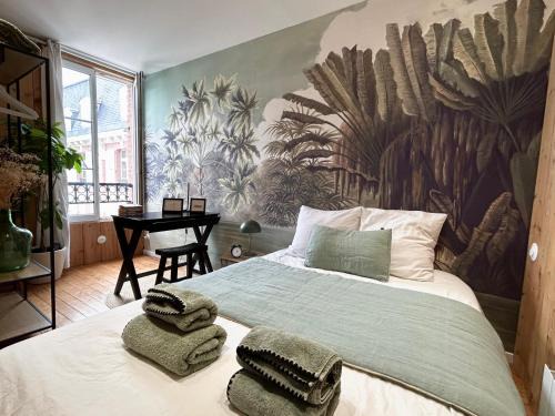 Trouville-sur-Mer Apartment | Le Duplex, parking & Accès Plage !