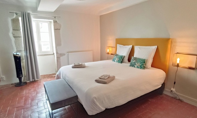 Givry House | Le Gîte de Varanges : Maison de Ville Classée 3