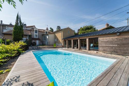 Vivonne House | Le Grand Verger : gîte familial avec piscine