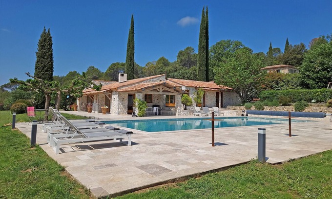 Lorgues Villa | Le Jardin des Enfants, air-conditioned, perfect for kids and pets, Lorgues
