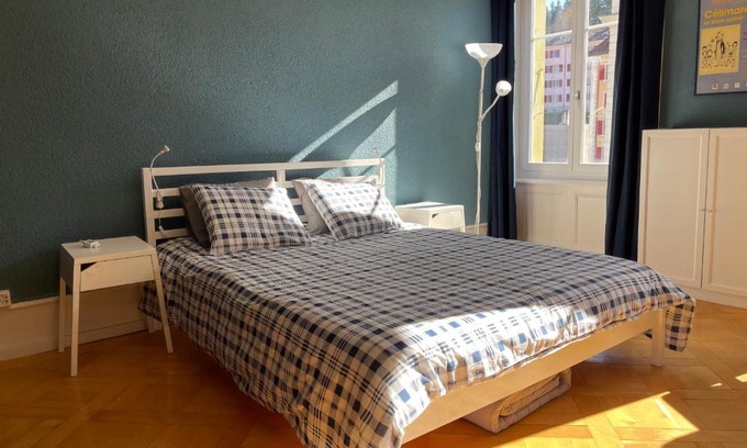 Le Locle Apartment | Le Locle : bel appartement chaleureux