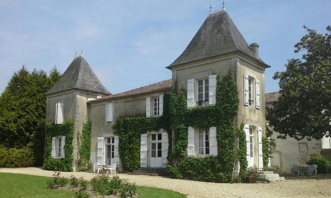 Ruelle-sur-Touvre Bed & Breakfast | Le Logis De Ruelle