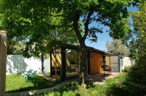 Avignon Villa | Le mazet des amants, cabane en bois avec jacuzzi privatif